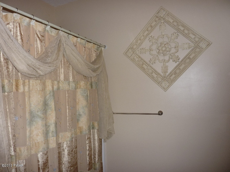 201 Maple Ridge Drive Hawley, PA 18428 - Photo 16 of 52