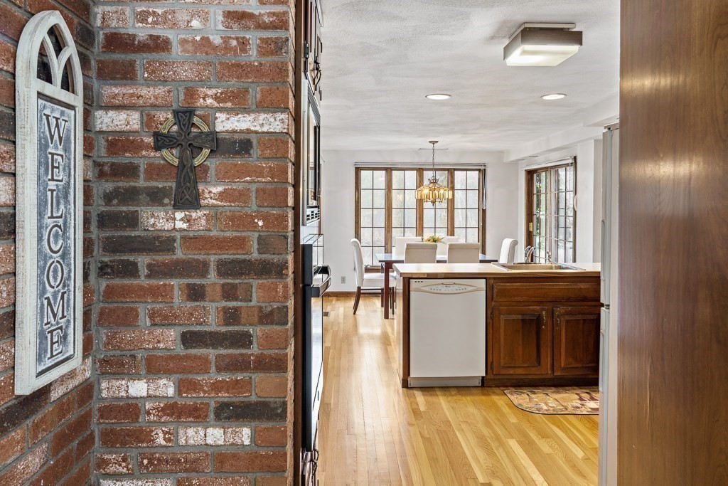 333 Belknap Road Framingham, MA 01701 - Photo 11 of 41