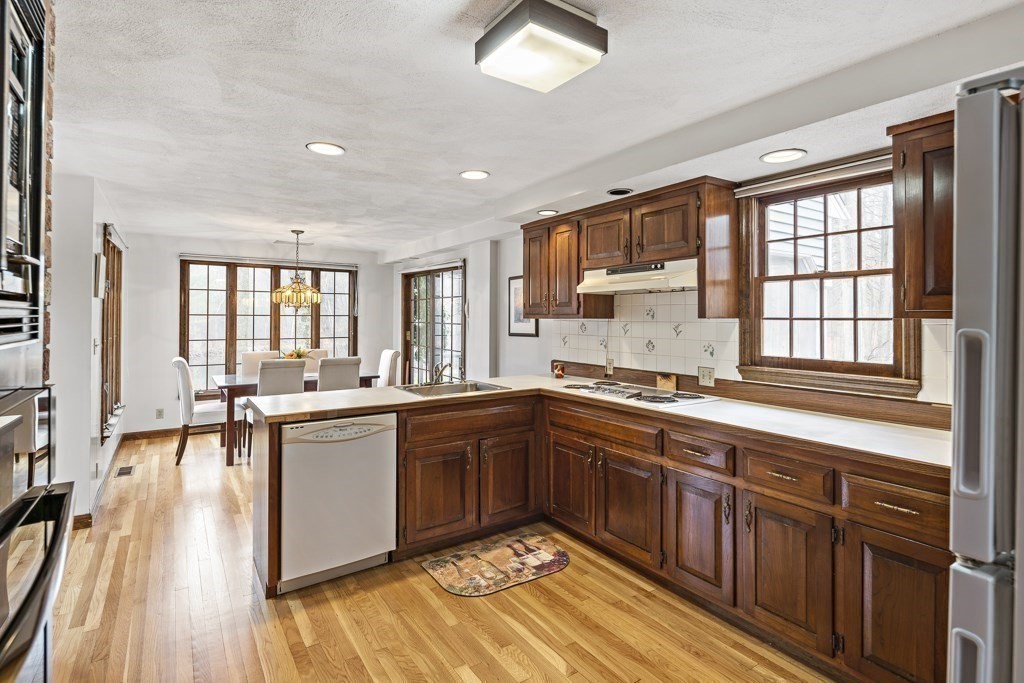 333 Belknap Road Framingham, MA 01701 - Photo 12 of 41