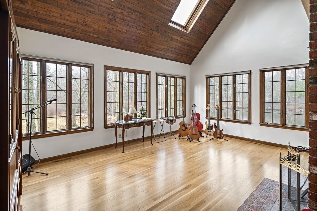 333 Belknap Road Framingham, MA 01701 - Photo 20 of 41