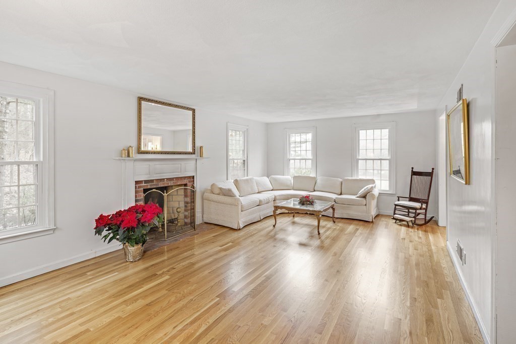 333 Belknap Road Framingham, MA 01701 - Photo 6 of 41