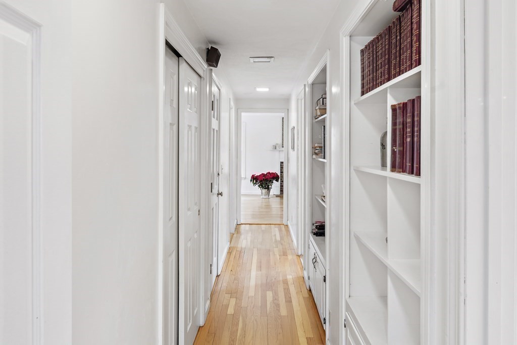 333 Belknap Road Framingham, MA 01701 - Photo 10 of 41