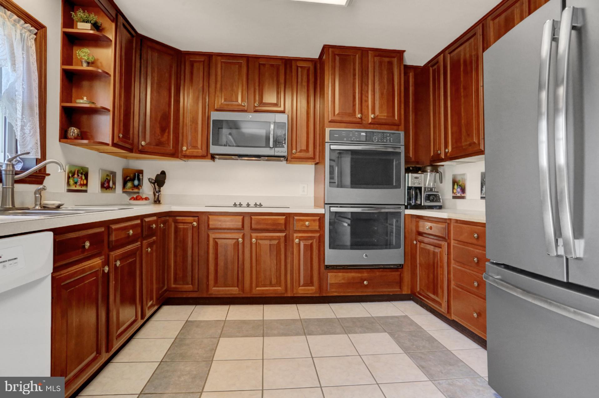 7174 Pine Tree Road Hereford, PA 18056 - Photo 4 of 31 Gallery Image 4