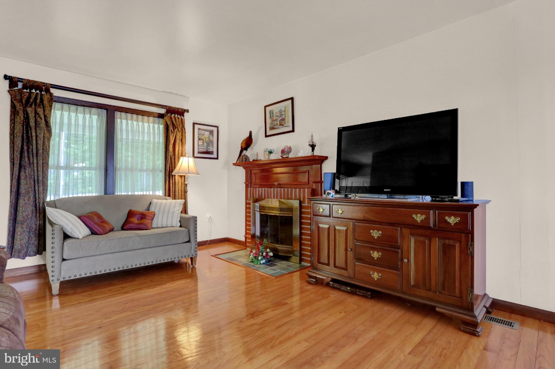 7174 Pine Tree Road Hereford, PA 18056 - Photo 7 of 31 Gallery Image 7