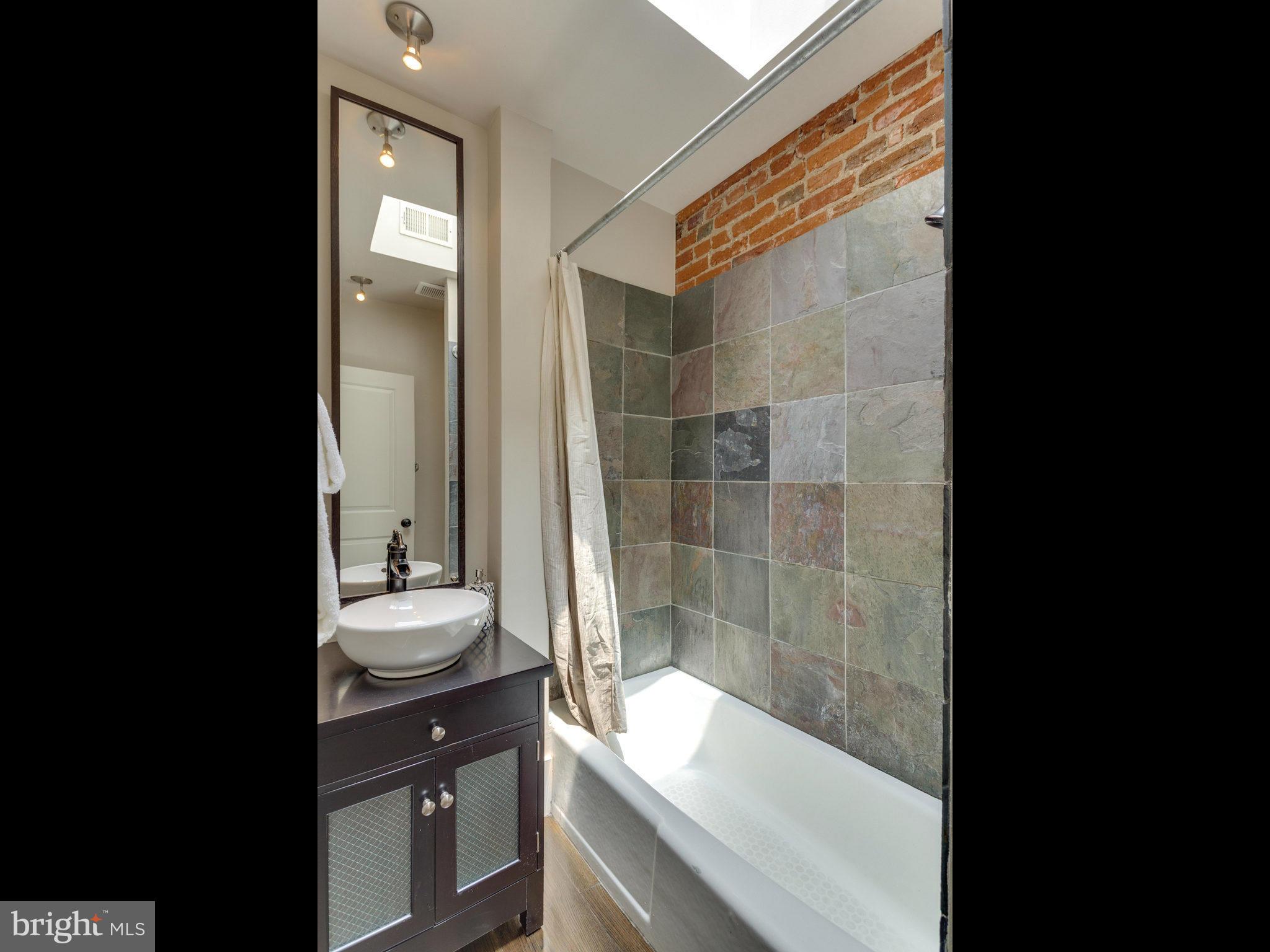 301 K Street Southeast Washington, DC 20003 - Photo 13 of 29 Interior (General)