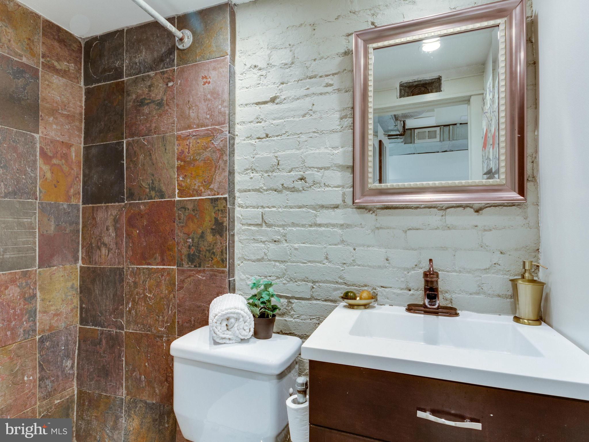 301 K Street Southeast Washington, DC 20003 - Photo 19 of 29 Interior (General)