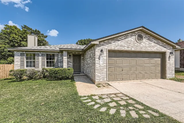 $319,000 | 131 Hilldale Court, Kyle, TX 78640