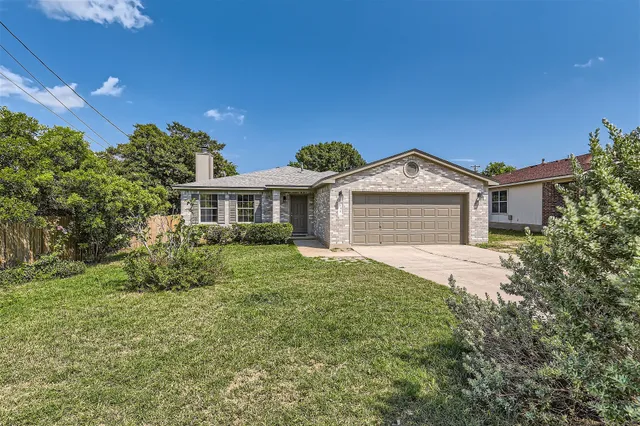 $319,000 | 131 Hilldale Court, Kyle, TX 78640