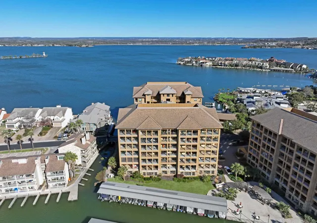 $715,000 | 1000 The Cape, Unit 33, Horseshoe Bay, TX 78657