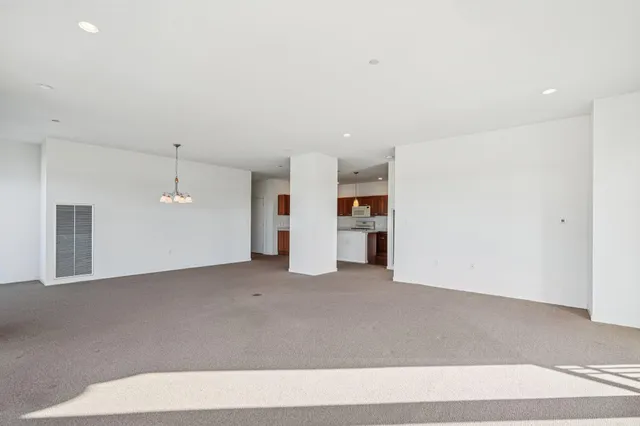 $749,000 | 1522 North Prospect Avenue, Unit 902, Milwaukee, WI 53202