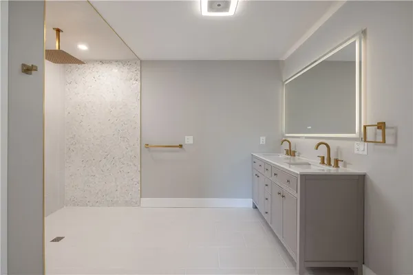 $850,000 | 311 Hope Road, Cranston, RI 02921
