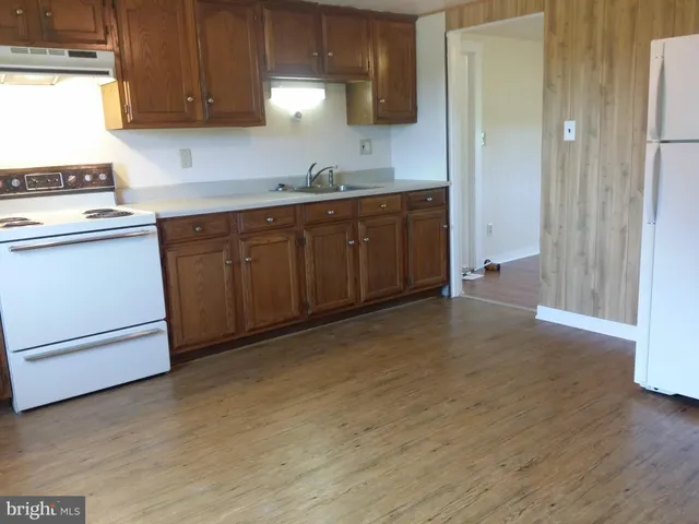 $1,200 | 52 Pear Road, Mohrsville, PA 19541