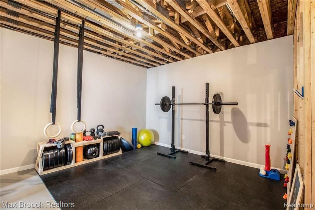 2813 Kenmore Road Berkley, MI 48072 - Photo 34 of 37