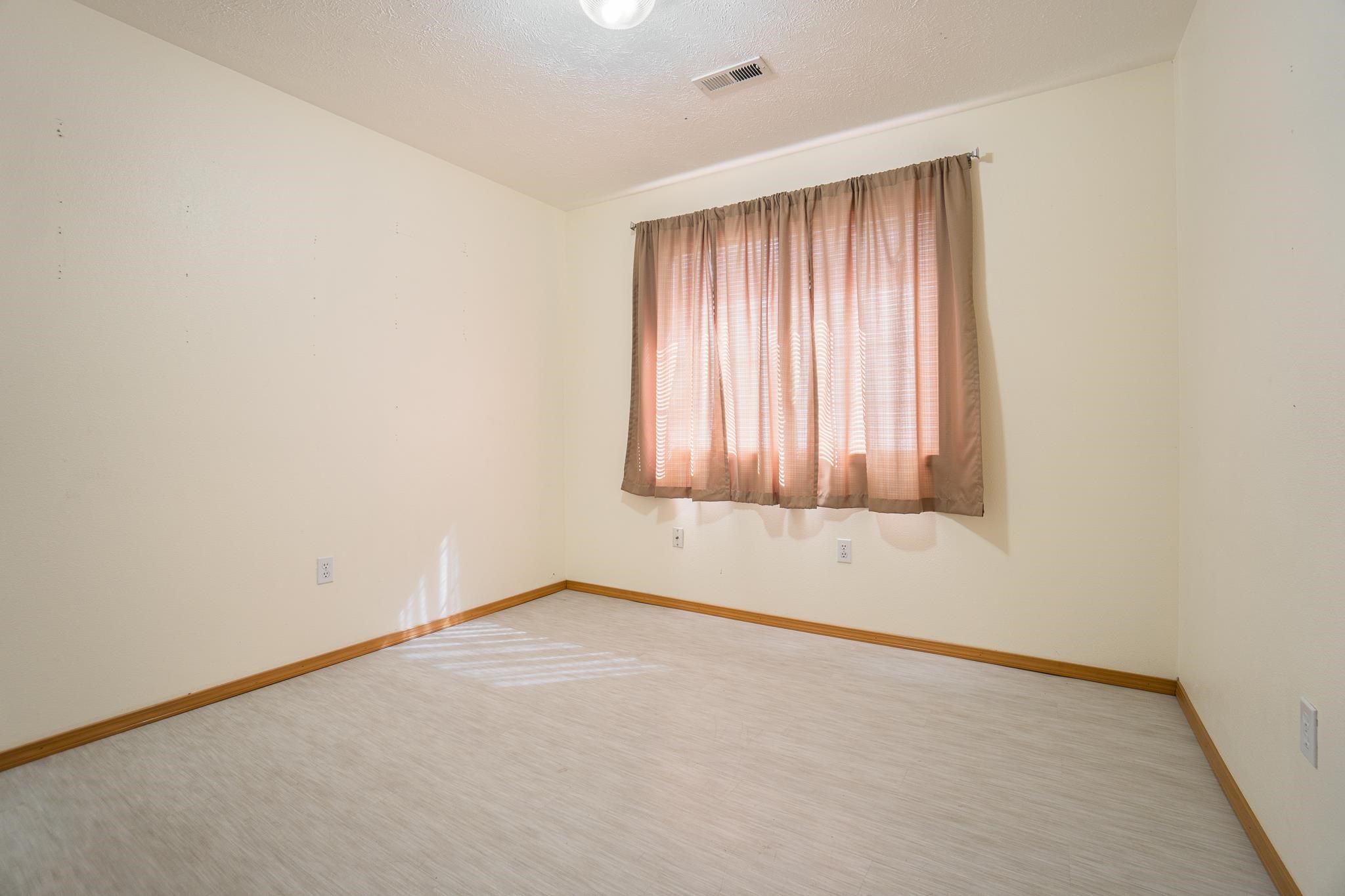13015 North Yale Road Mead, WA 99021 - Photo 16 of 39 Gallery Image 16