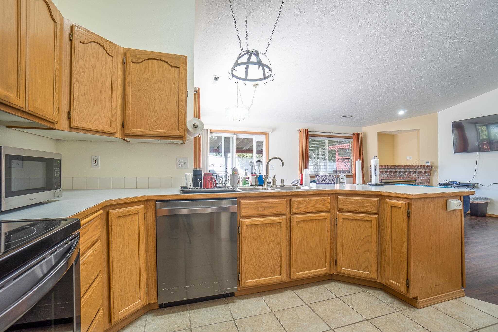 13015 North Yale Road Mead, WA 99021 - Photo 4 of 39 Gallery Image 4