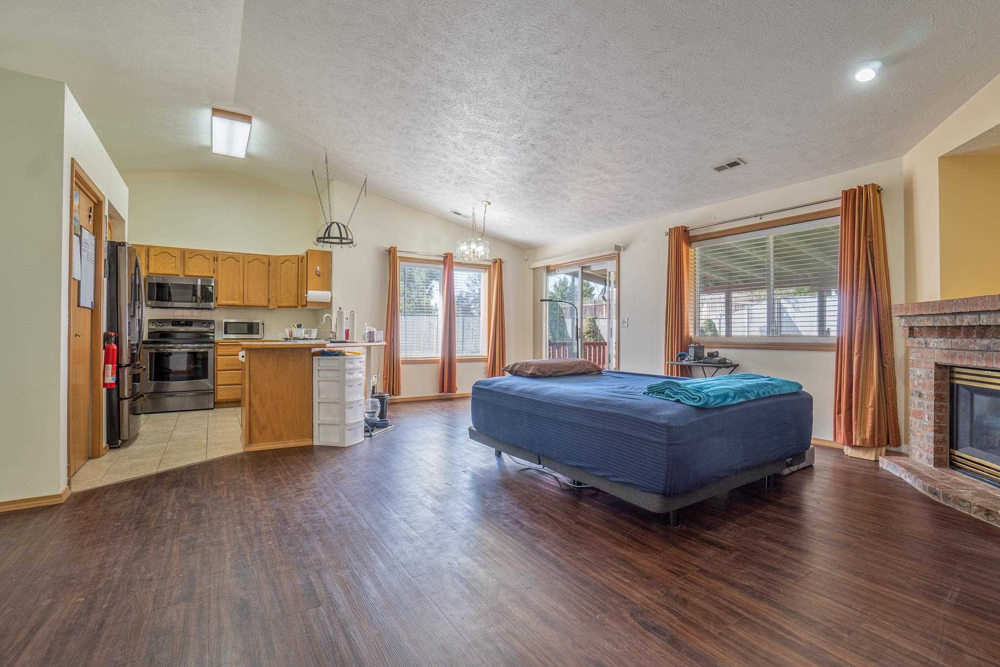 13015 North Yale Road Mead, WA 99021 - Photo 7 of 39 Gallery Image 7