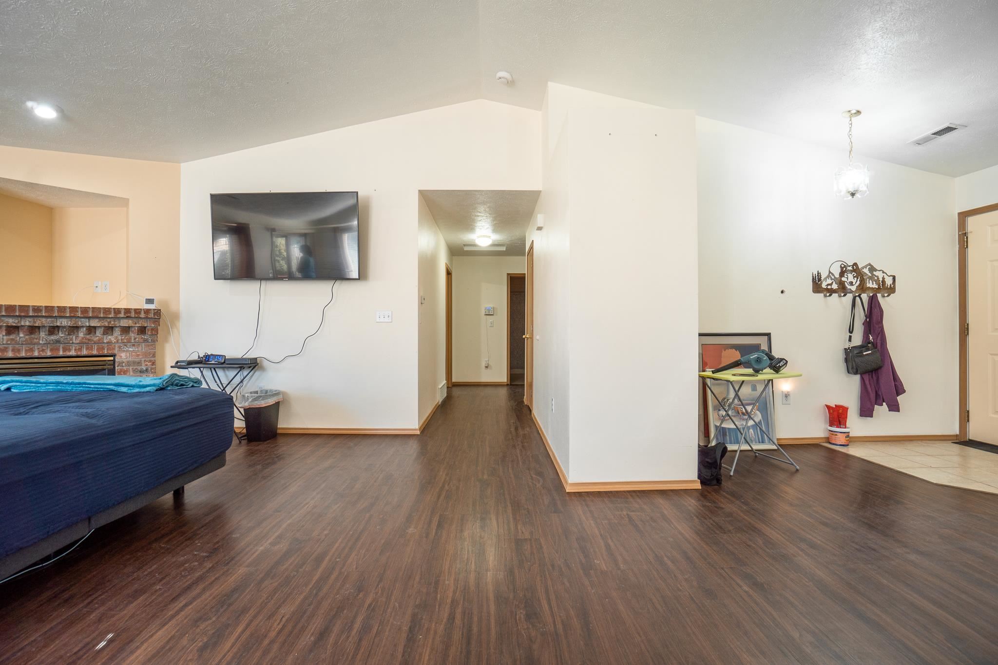 13015 North Yale Road Mead, WA 99021 - Photo 9 of 39 Gallery Image 9