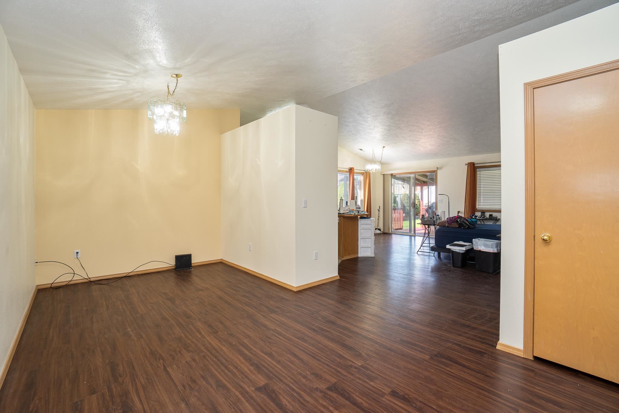 13015 North Yale Road Mead, WA 99021 - Photo 10 of 39 Gallery Image 10