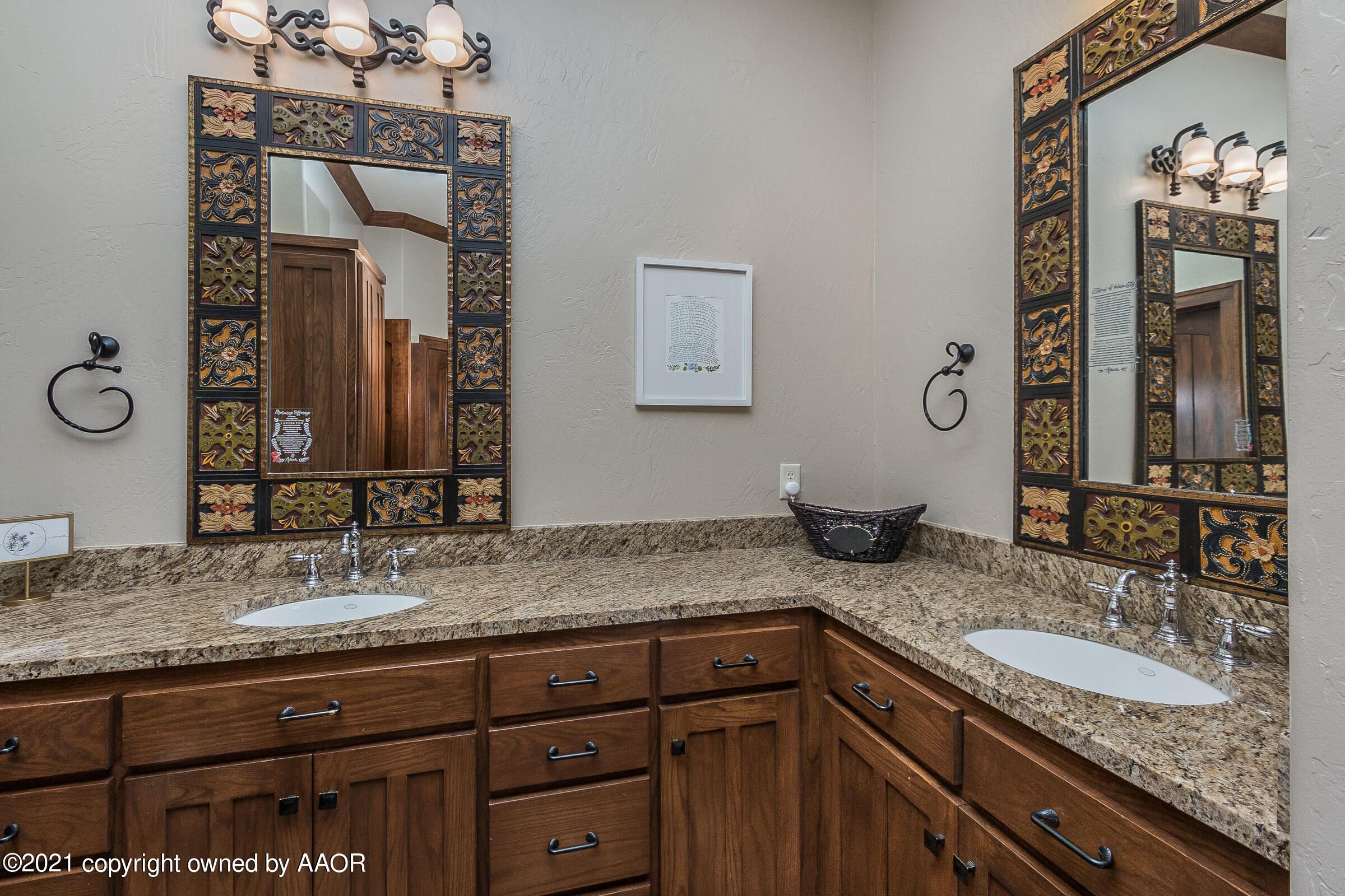 2805 Antelope Ridge Canyon, TX 79015 - Photo 18 of 40 018_Master Bathroom