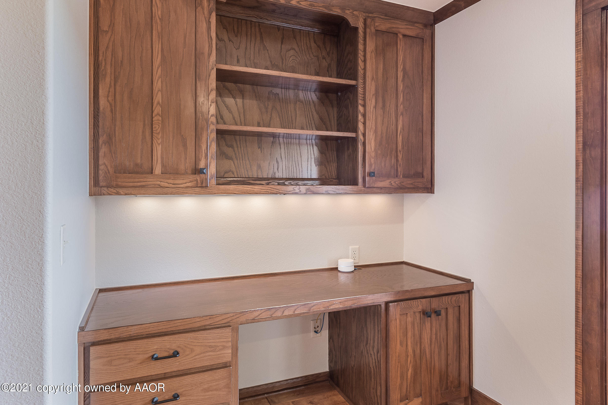 2805 Antelope Ridge Canyon, TX 79015 - Photo 28 of 40 028_Den Built Ins