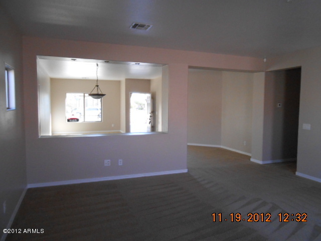 16778 West Rowel Road Surprise, AZ 85387 - Photo 4 of 25 DSCN4190