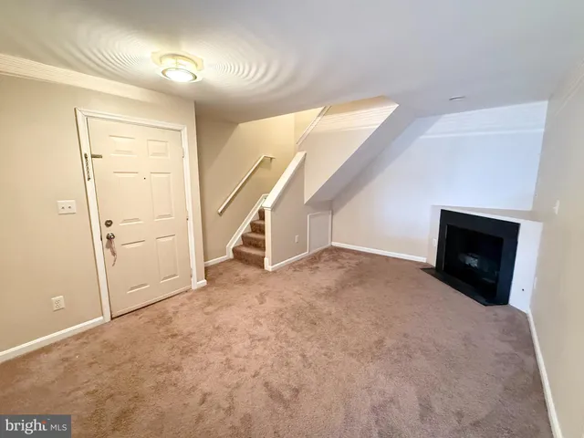 $324,900 | 9211 Azure Court, Unit 202, Manassas, VA 20110