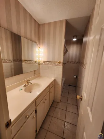 $375,000 | 763 Rd T, Hartford, KS 66854
