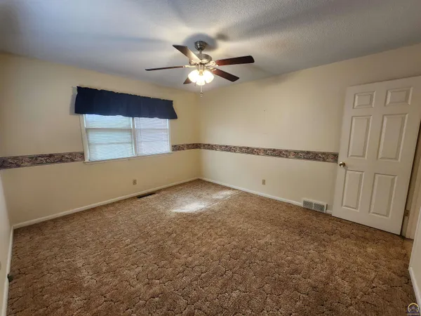 $375,000 | 763 Rd T, Hartford, KS 66854
