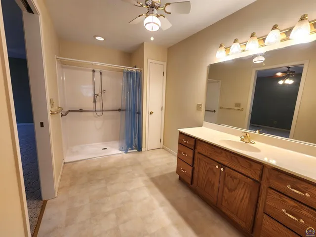 $375,000 | 763 Rd T, Hartford, KS 66854