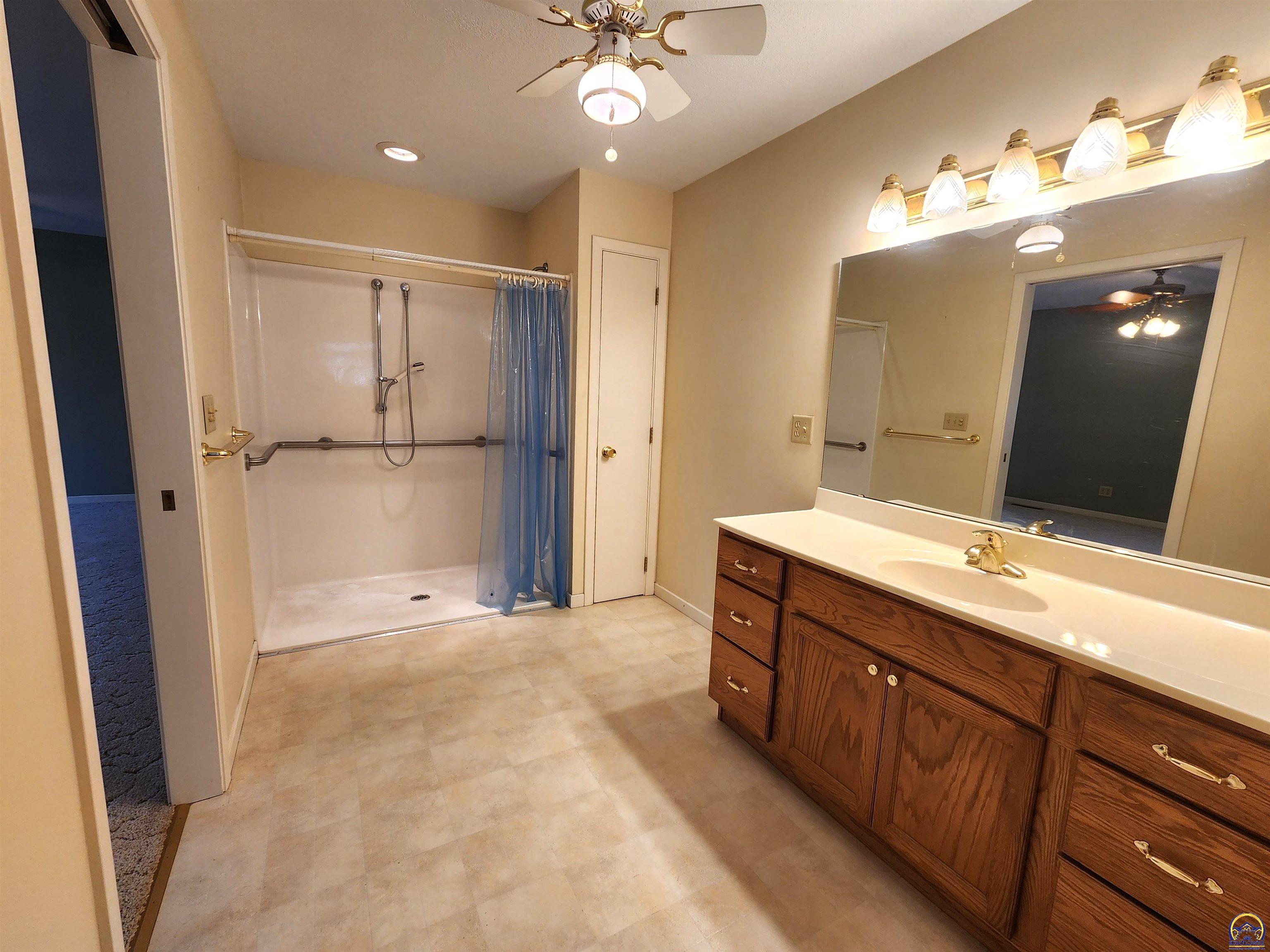 763 Rd T Hartford, KS 66854 - Photo 21 of 42