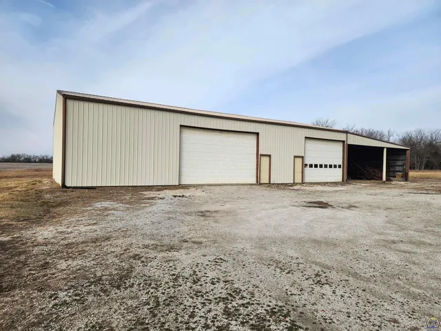 $375,000 | 763 Rd T, Hartford, KS 66854