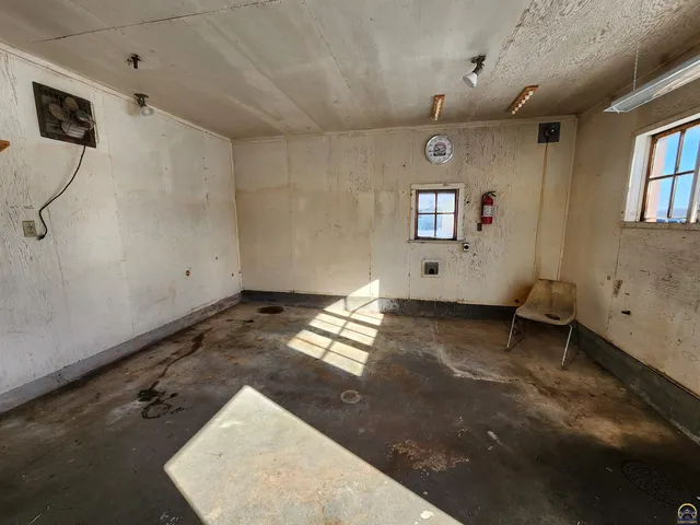 $375,000 | 763 Rd T, Hartford, KS 66854