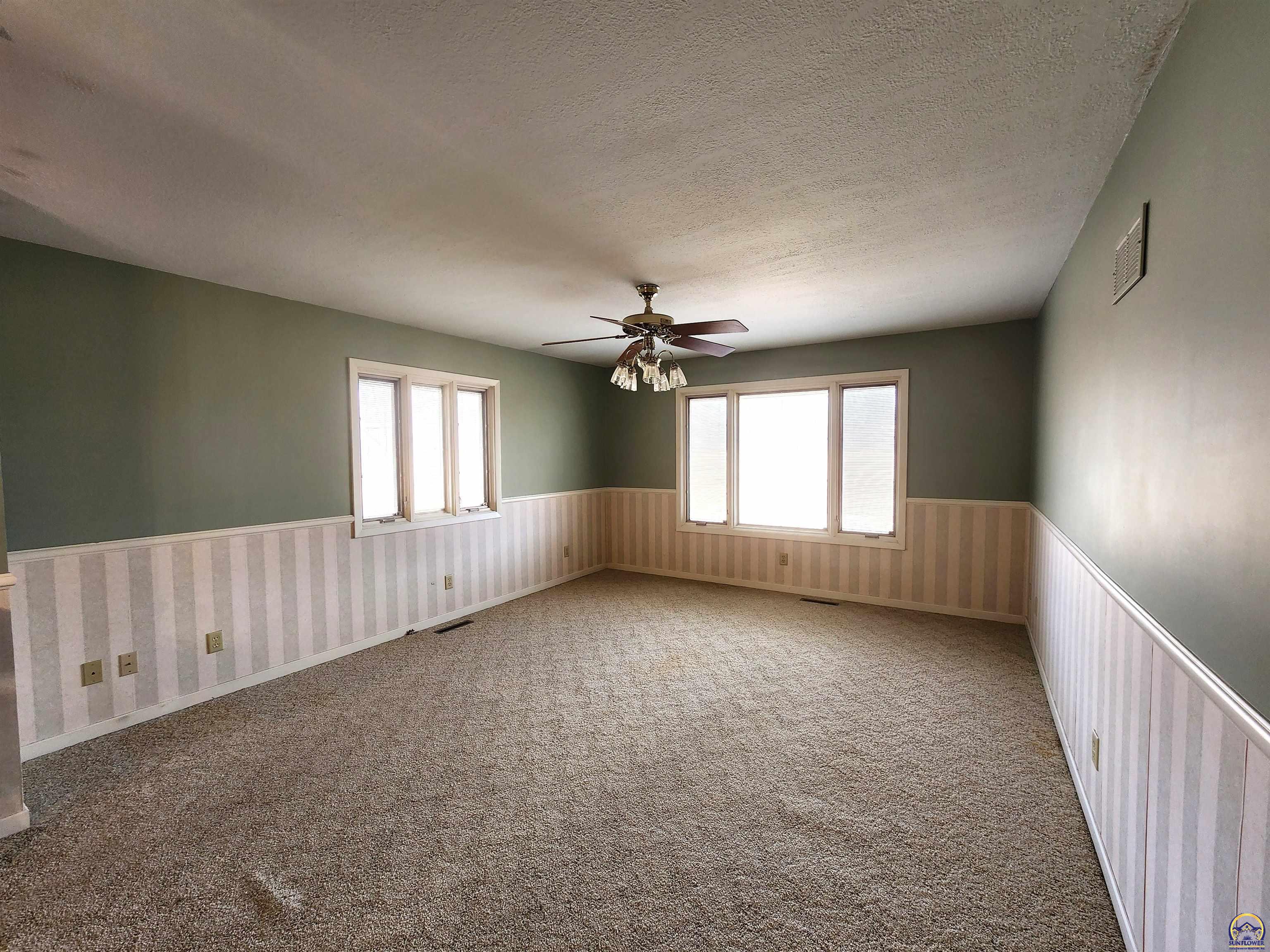 763 Rd T Hartford, KS 66854 - Photo 5 of 42