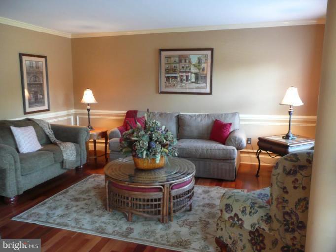 3205 Breckenridge Way Riva, MD 21140 - Photo 8 of 30 a living room with furniture and a potted plant