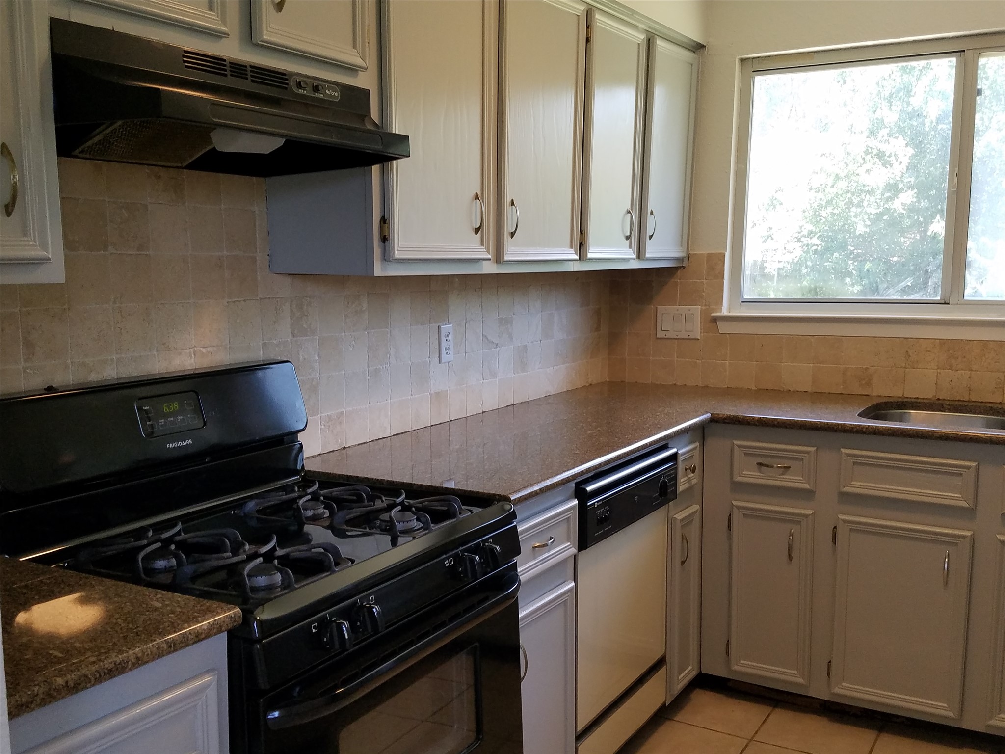 3607 Cornerstone Round Rock, TX 78681 - Photo 5 of 15