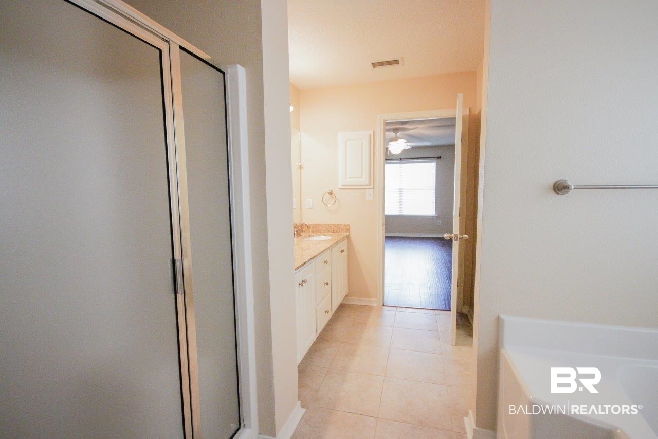 113 Pemberton Loop Fairhope, AL 36532 - Photo 15 of 29 Master bath