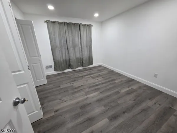 $3,200 | 260 Trenton Avenue, Paterson, NJ 07503
