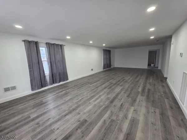 $3,200 | 260 Trenton Avenue, Paterson, NJ 07503