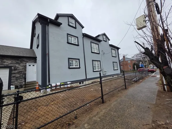 $3,200 | 260 Trenton Avenue, Paterson, NJ 07503