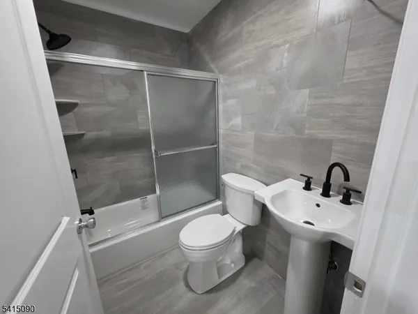 $3,200 | 260 Trenton Avenue, Paterson, NJ 07503