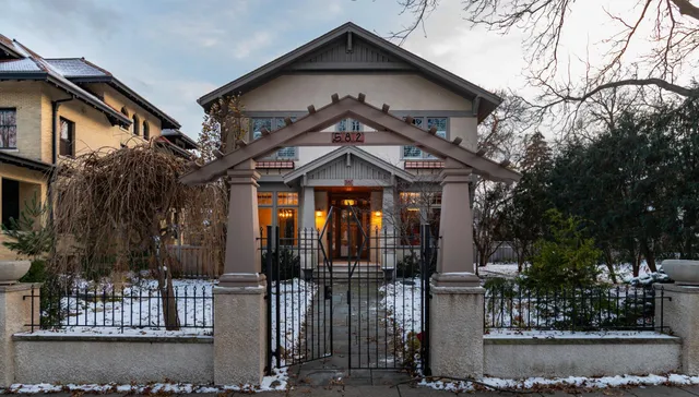 $1,600,000 | 582 Summit Avenue, St. Paul, MN 55102