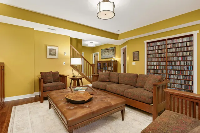 $1,600,000 | 582 Summit Avenue, St. Paul, MN 55102