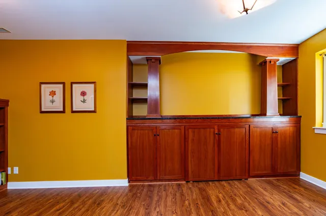 $1,600,000 | 582 Summit Avenue, St. Paul, MN 55102