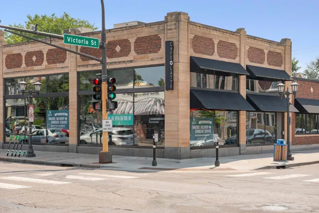 $1,600,000 | 582 Summit Avenue, St. Paul, MN 55102