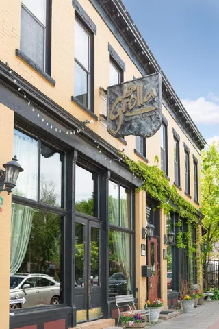 $1,600,000 | 582 Summit Avenue, St. Paul, MN 55102