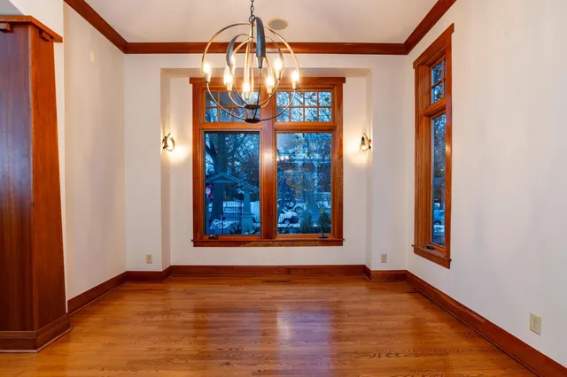 $1,600,000 | 582 Summit Avenue, St. Paul, MN 55102