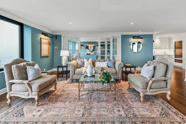 $1,295,000 | 929 North Astor Street, Unit 2706/2708, Milwaukee, WI 53202