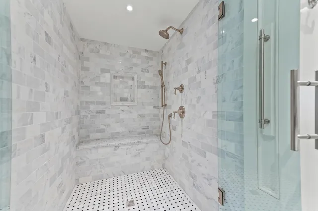 $1,295,000 | 929 North Astor Street, Unit 2706/2708, Milwaukee, WI 53202