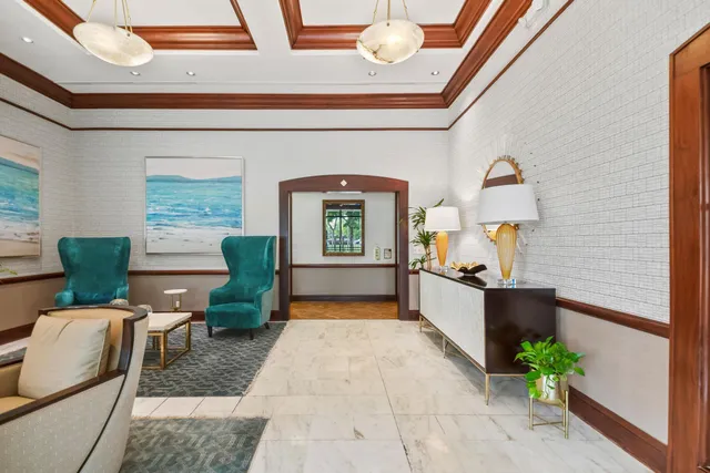 $1,295,000 | 929 North Astor Street, Unit 2706/2708, Milwaukee, WI 53202