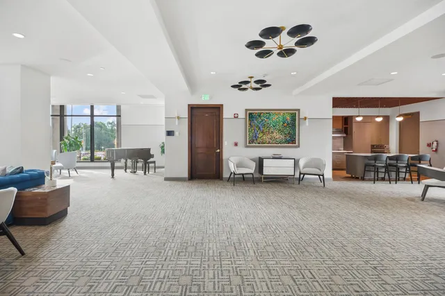 $1,295,000 | 929 North Astor Street, Unit 2706/2708, Milwaukee, WI 53202